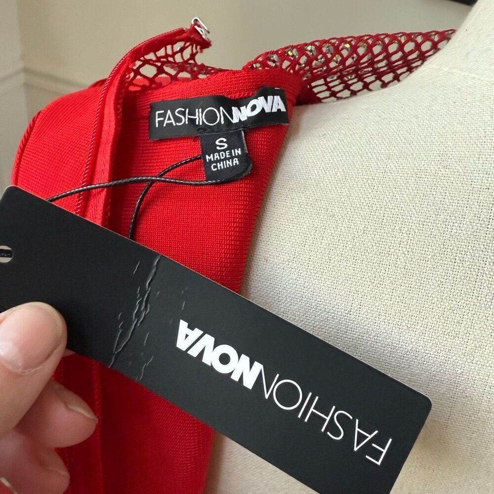 NWT Fashion Nova Beginning To Wonder Bandage Mini Dress Red $75 S - Picture 8 of 9
